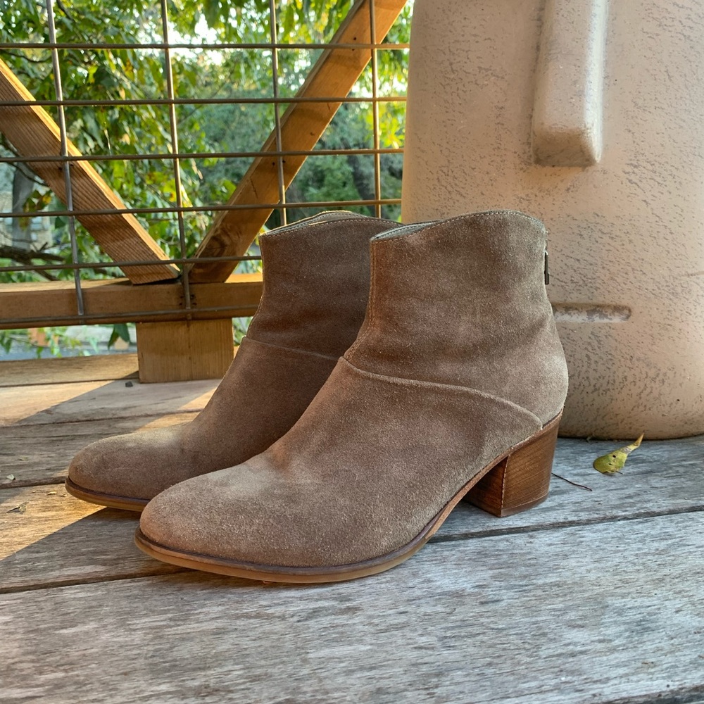 Italeau Suede Leather Boot Grey 38 1/2